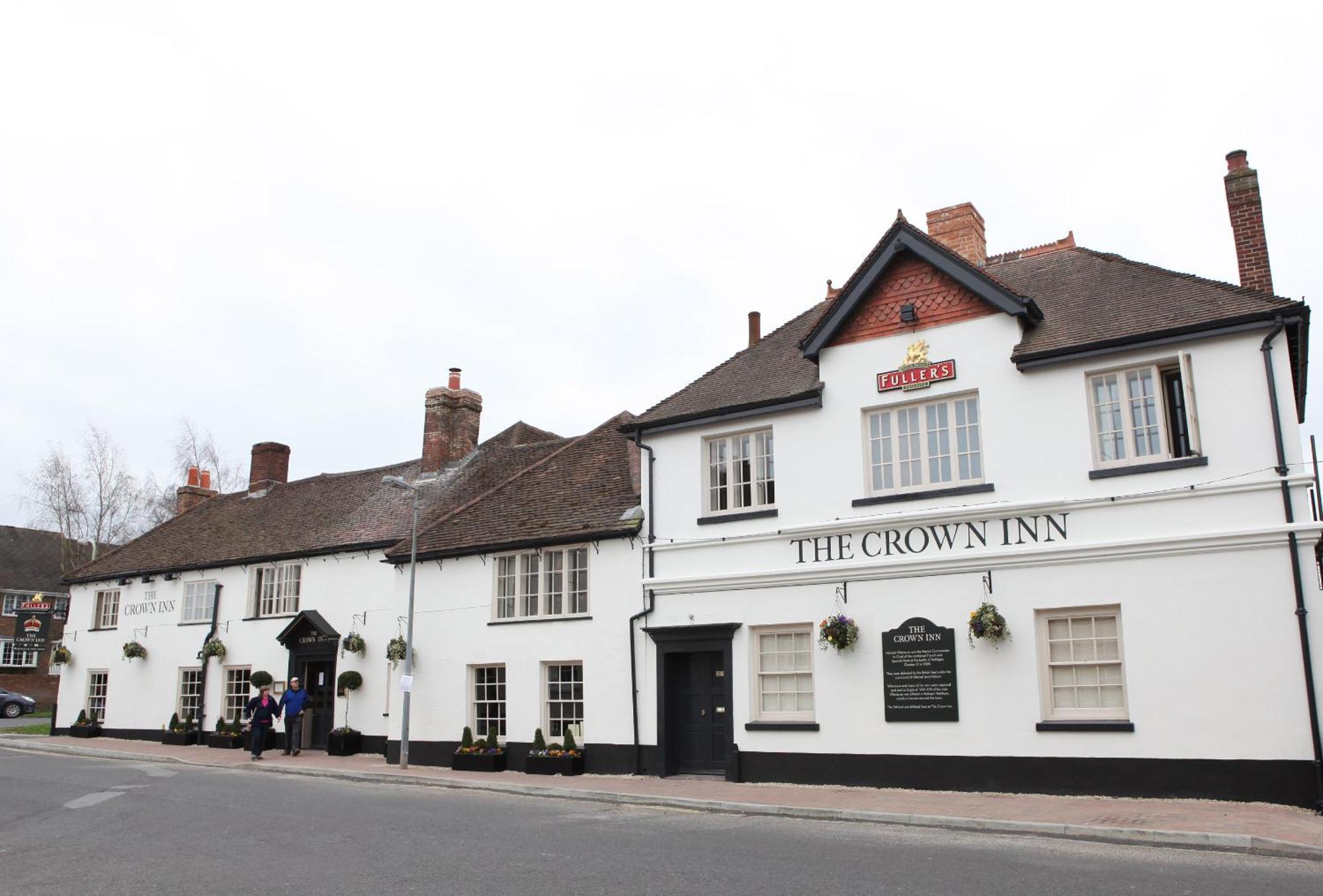 The Crown Inn Bishops Waltham Exterior photo