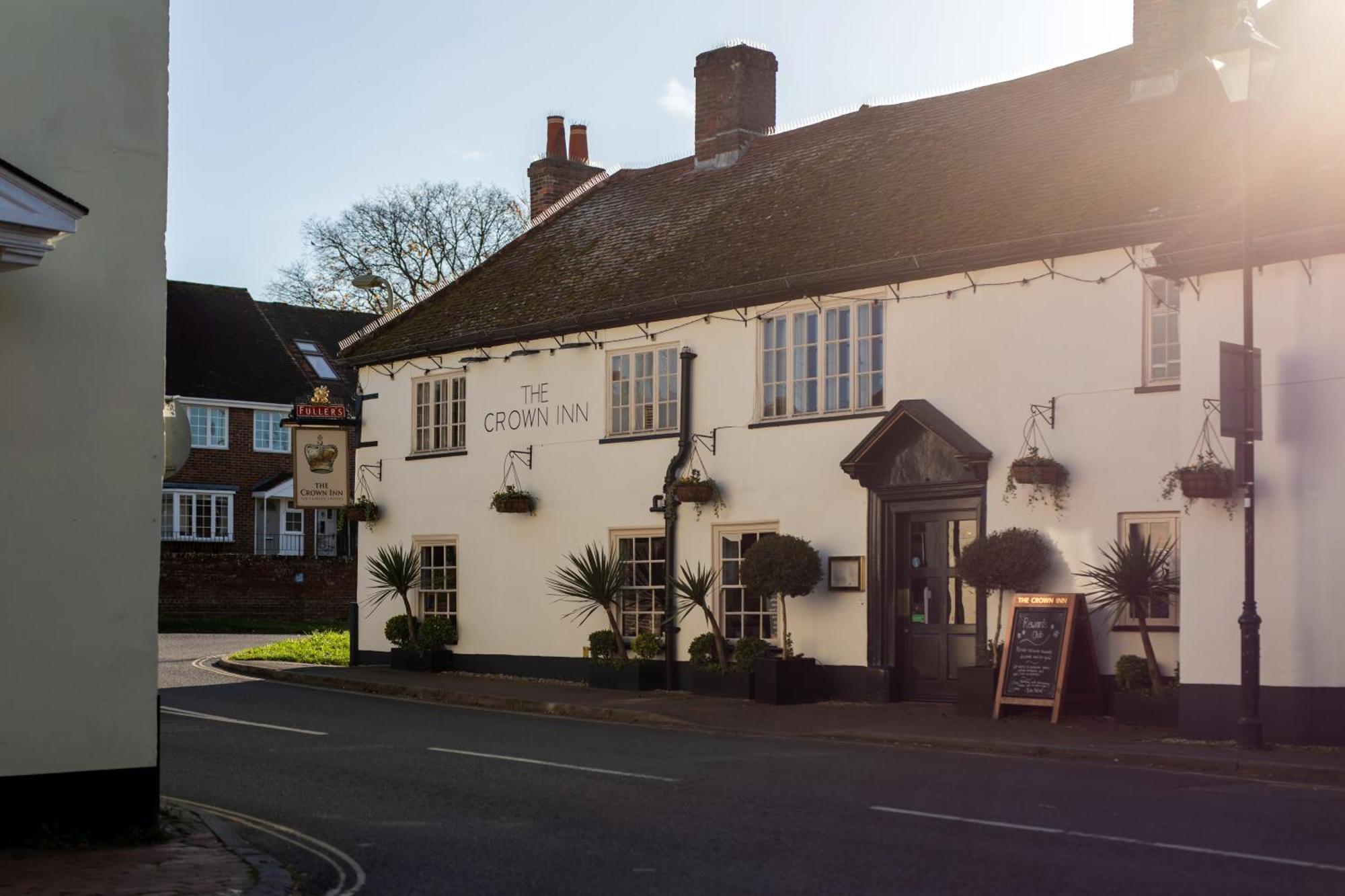 The Crown Inn Bishops Waltham Exterior photo