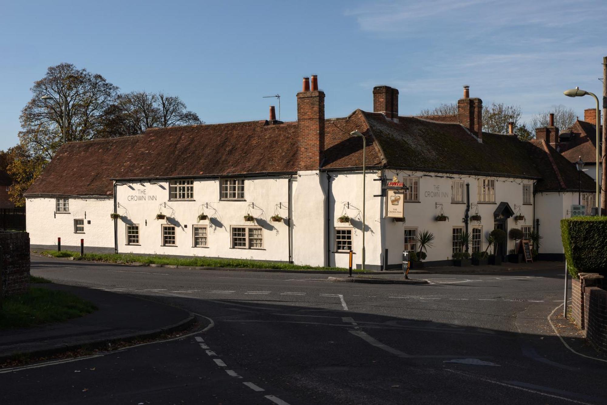 The Crown Inn Bishops Waltham Exterior photo