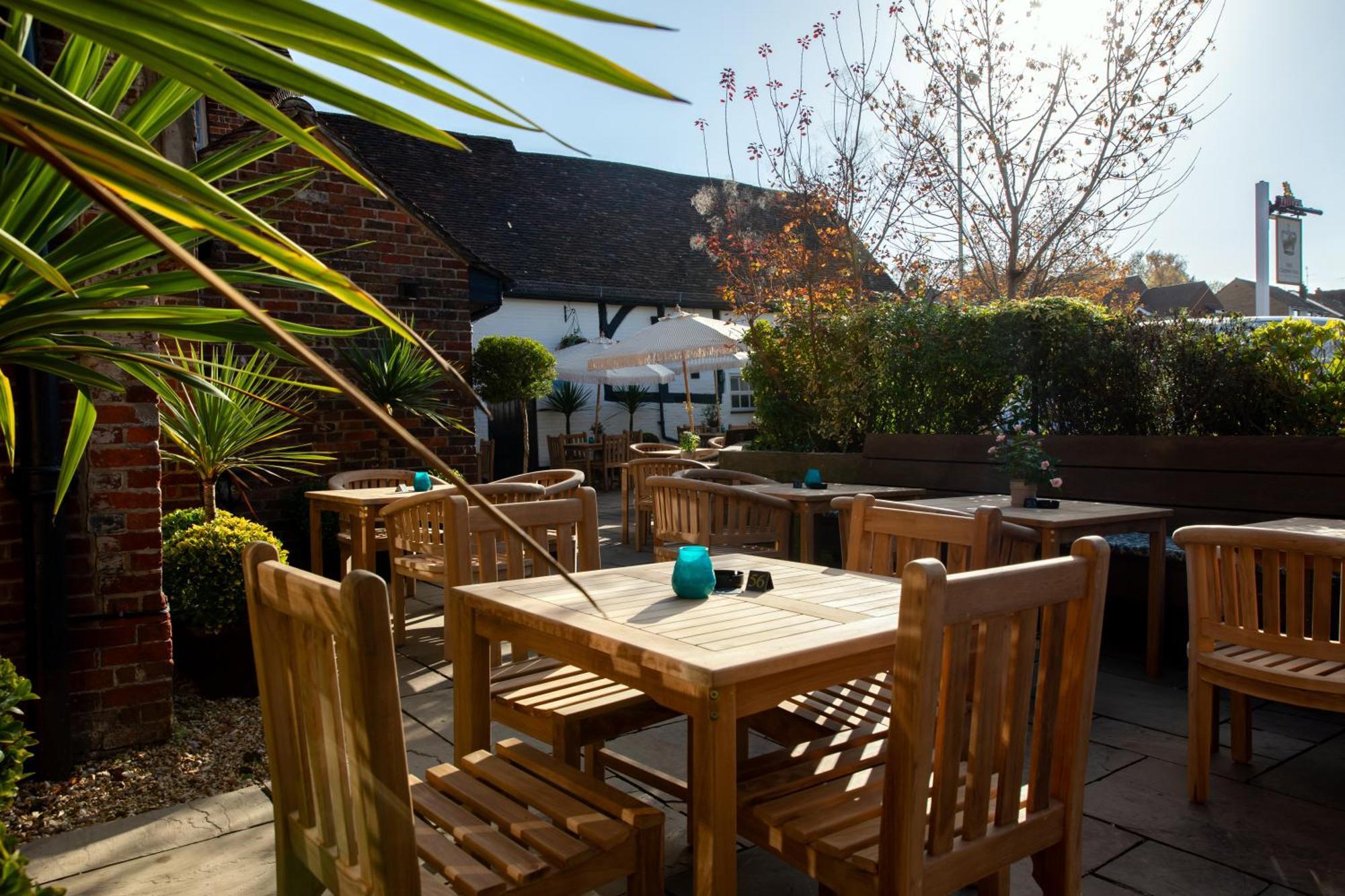 The Crown Inn Bishops Waltham Exterior photo