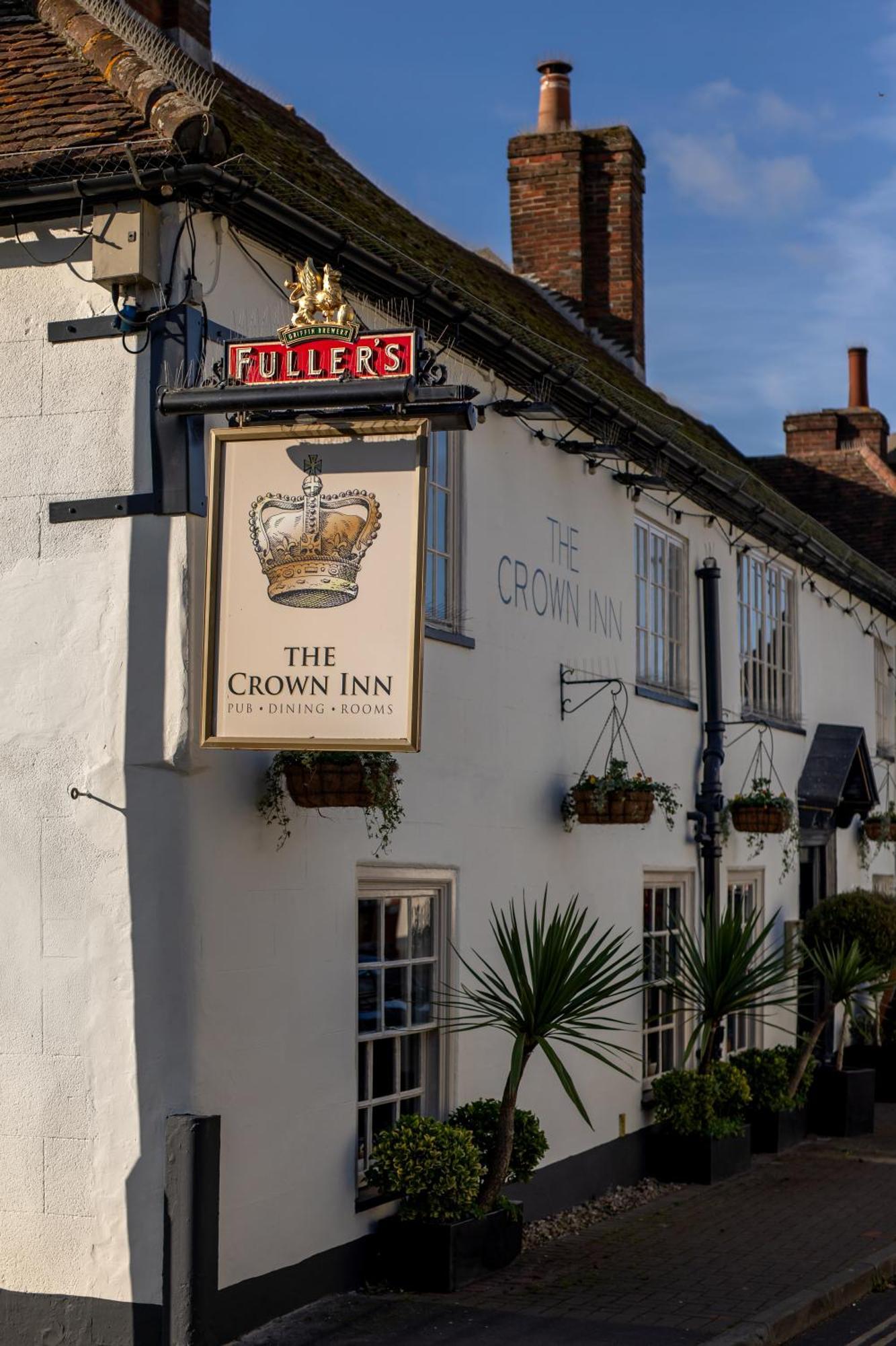 The Crown Inn Bishops Waltham Exterior photo