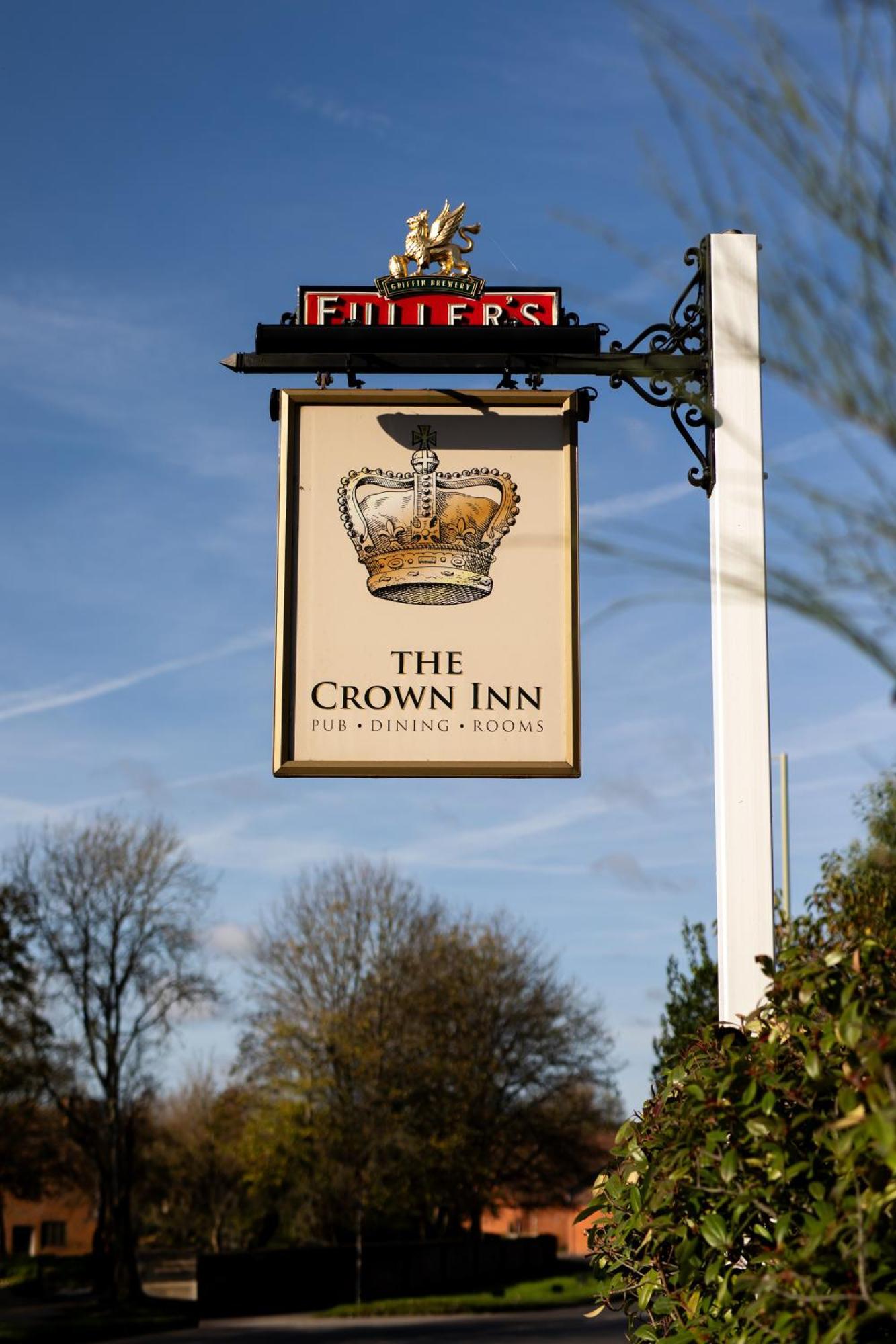 The Crown Inn Bishops Waltham Exterior photo