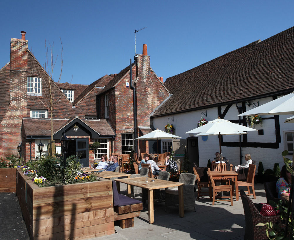 The Crown Inn Bishops Waltham Exterior photo